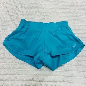 Lululemon hotty hot short low rise 2.5” inseam electric turquoise